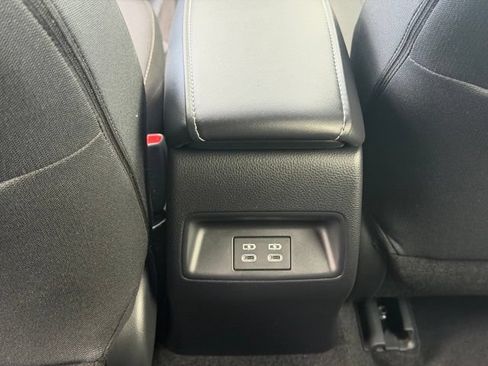 Certified 2025 Toyota Corolla SE w/ SE Package FWD image 21