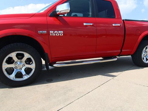 Used 2018 RAM 1500 Laramie AWD/4WD image 10