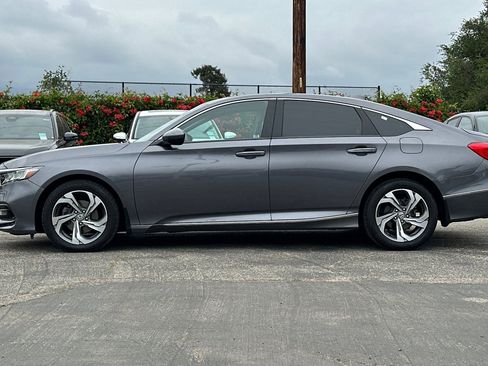 Used 2018 Honda Accord EX image 7