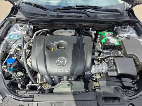 Used 2016 MAZDA MAZDA3 i Touring w/ Popular Equipment Package FWD image 40