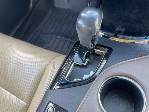 Used 2015 Toyota Avalon Limited FWD image 26