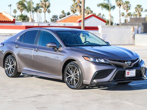 Certified 2024 Toyota Camry SE image 5