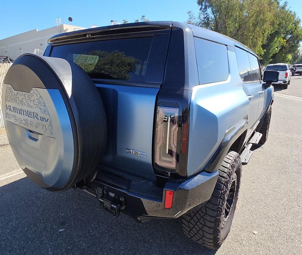 Used 2024 GMC Hummer EV 3X w/ Omega Edition AWD/4WD image 5