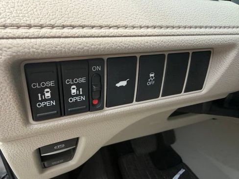 Used 2026 Honda Odyssey EX-L image 6