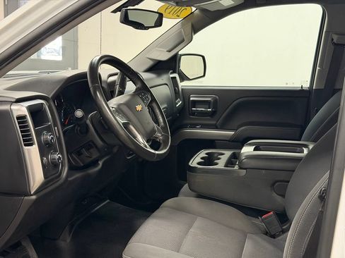 Used 2019 Chevrolet Silverado 1500 LT AWD/4WD image 27