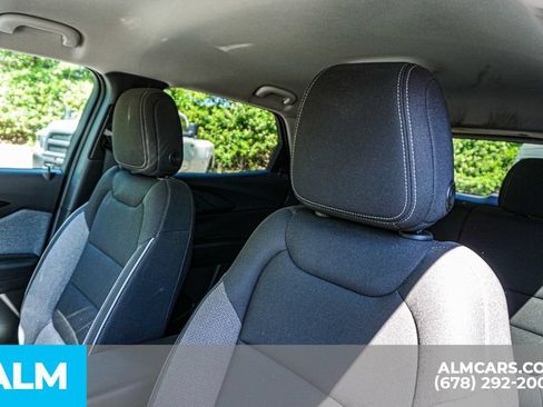 Used 2025 Chevrolet TrailBlazer LT FWD image 17
