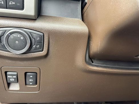 Used 2018 Ford F150 King Ranch w/ Equipment Group 601A Luxury image 18