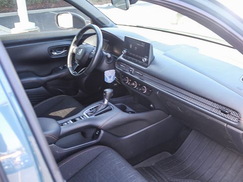Used 2024 Honda HR-V Sport image 18