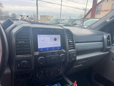 Used 2020 Ford F250 XLT w/ XLT Premium Package image 3