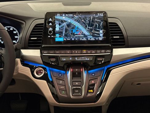 Certified 2026 Honda Odyssey Touring image 15