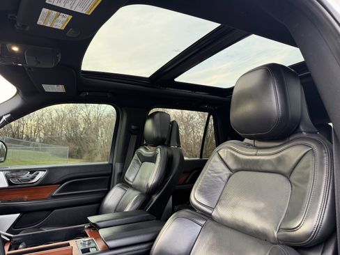 Used 2020 Lincoln Navigator Reserve w/ Equipment Group 208A Reserve image 12