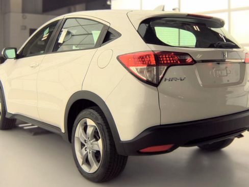 Used 2021 Honda HR-V LX image 4