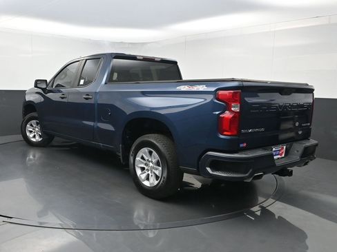 Used 2019 Chevrolet Silverado 1500 Custom w/ Custom Convenience Package AWD/4WD image 17