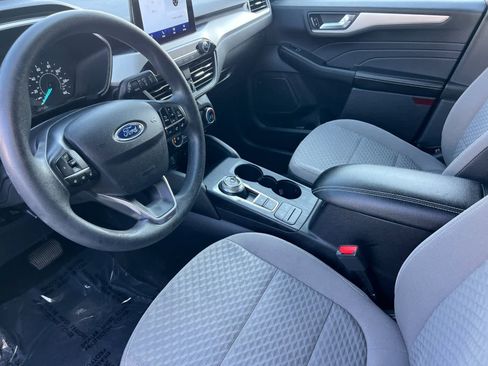 Used 2021 Ford Escape SE image 11