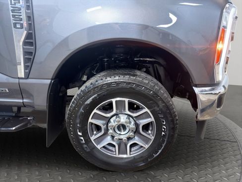 Used 2023 Ford F250 Lariat w/ FX4 Off-Road Package AWD/4WD image 25
