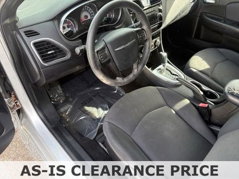 Used 2012 Chrysler 200 LX FWD image 25