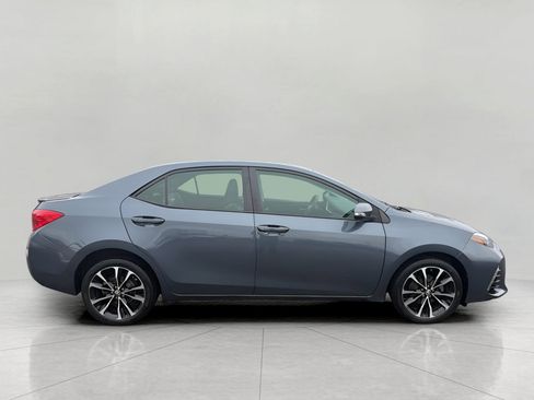 Used 2018 Toyota Corolla SE w/ SE Premium Package FWD image 9