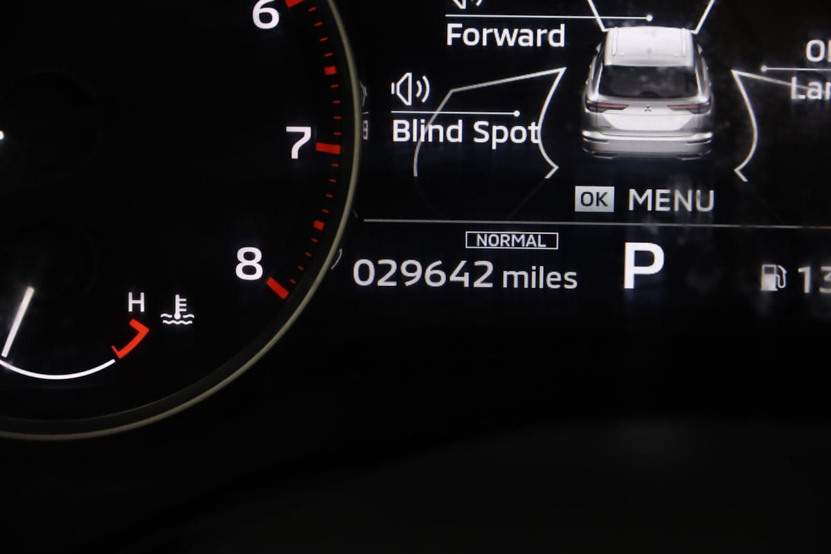 Used 2024 Mitsubishi Outlander Ralliart AWD/4WD image 36