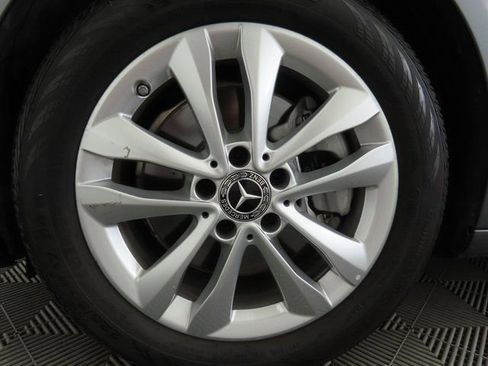 Used 2020 Mercedes-Benz C 300 Sedan w/ Driver Assistance Package image 30