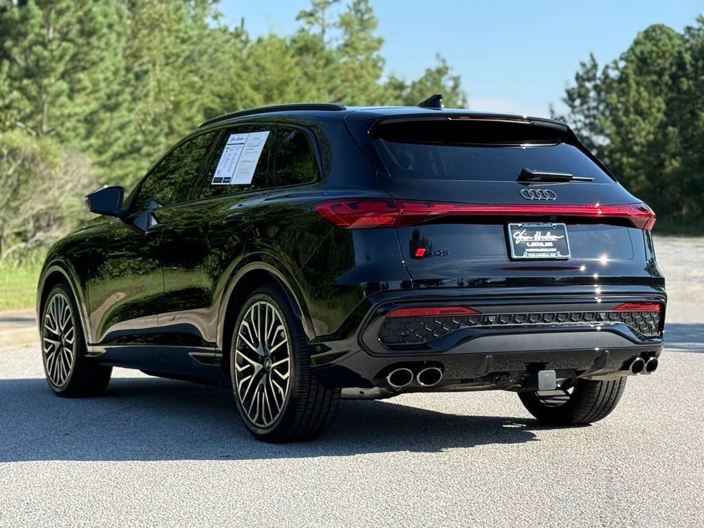 Used 2025 Audi SQ5 Prestige AWD/4WD image 11