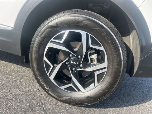 Used 2025 Kia Sportage LX image 37