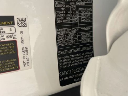 Used 2025 Jaguar F-PACE R-Dynamic S image 37