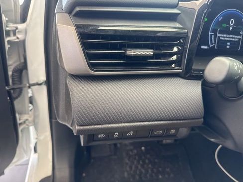 Used 2026 Toyota Camry SE w/ Convenience Package image 18