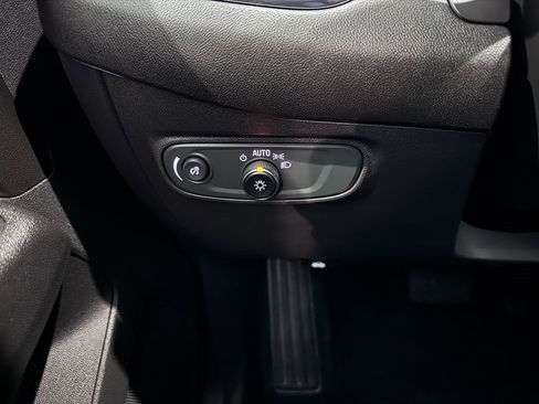 Certified 2023 Chevrolet Equinox LT image 21