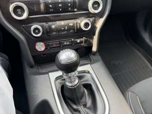 Used 2022 Ford Mustang GT RWD image 14