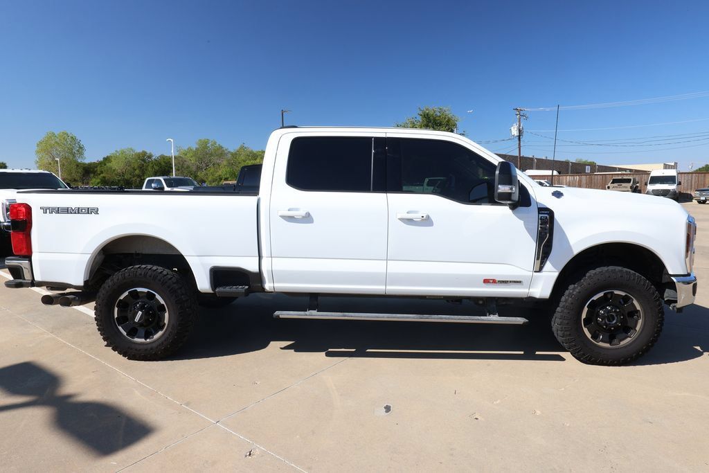 Used 2025 Ford F250 Lariat w/ Tremor Off-Road Package AWD/4WD image 4
