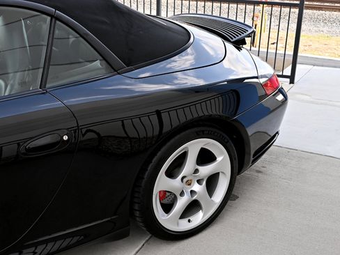 Used 2004 Porsche 911 Carrera 4S image 33