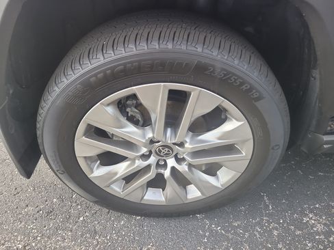Used 2025 Toyota RAV4 XLE Premium w/ Weather Package FWD image 8