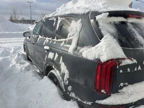 Certified 2022 Kia Telluride EX w/ EX Premium Package image 5