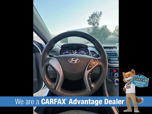 Used 2016 Hyundai Elantra SE image 17