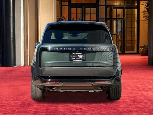 New 2026 Land Rover Range Rover SE image 11