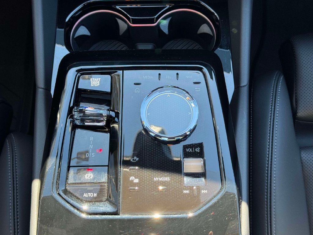 Certified 2026 BMW 530i xDrive w/ Executive Package AWD/4WD image 26