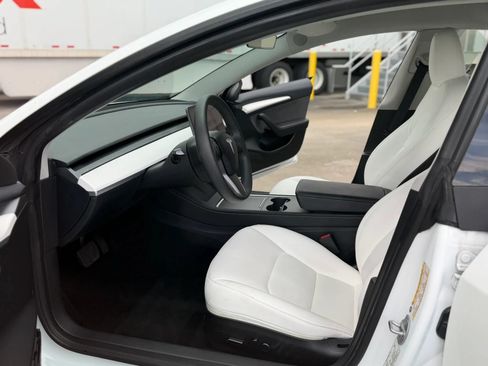 Used 2023 Tesla Model 3 Standard Range RWD image 16