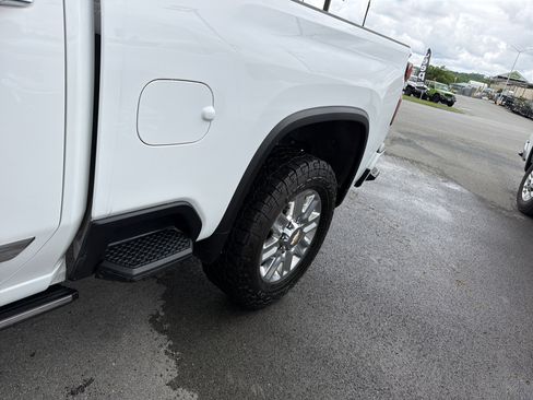 Used 2024 Chevrolet Silverado 3500 High Country w/ High Country Premium Package AWD/4WD image 13