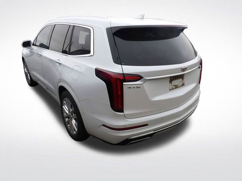 Used 2020 Cadillac XT6 Premium Luxury image 12