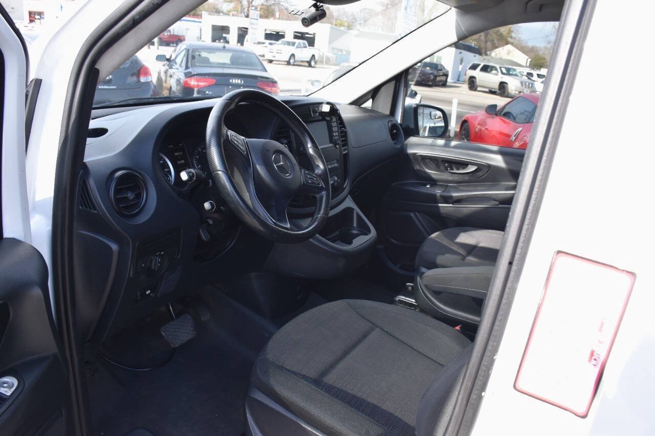 Used 2020 Mercedes-Benz Metris image 13