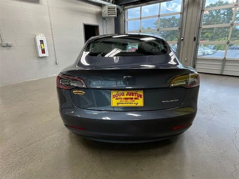 Used 2022 Tesla Model 3 Long Range AWD/4WD image 4