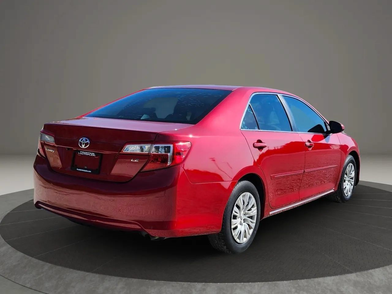 Used 2014 Toyota Camry LE FWD image 5