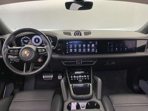 Certified 2024 Porsche Cayenne Turbo GT AWD/4WD image 25