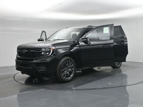 New 2026 Ford Expedition Max Platinum w/ Stealth Appearance Package image 32