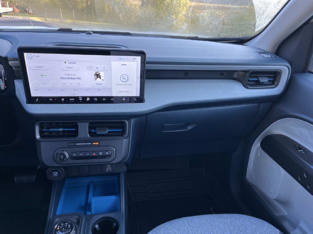 Used 2025 Ford Maverick XLT w/ XLT Luxury Package AWD/4WD image 12