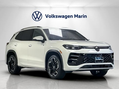 New 2026 Volkswagen Tiguan SEL R-Line image 7