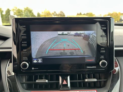 Certified 2022 Toyota Corolla Cross XLE image 27