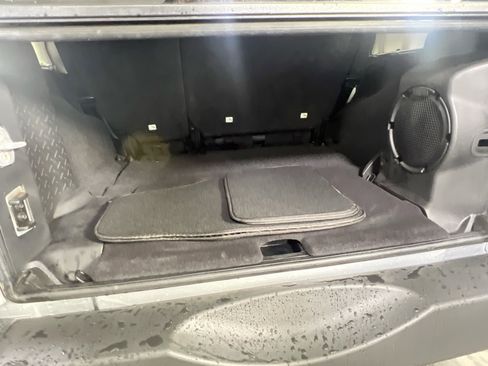 Used 2012 Jeep Wrangler Altitude image 23