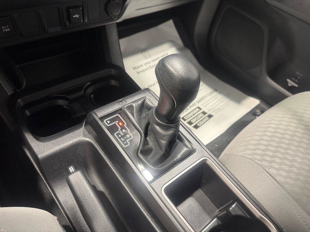 Certified 2023 Toyota Tacoma SR AWD/4WD image 31
