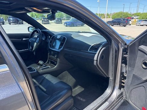 Used 2013 Chrysler 300 C w/ Beats Audio Group AWD/4WD image 26